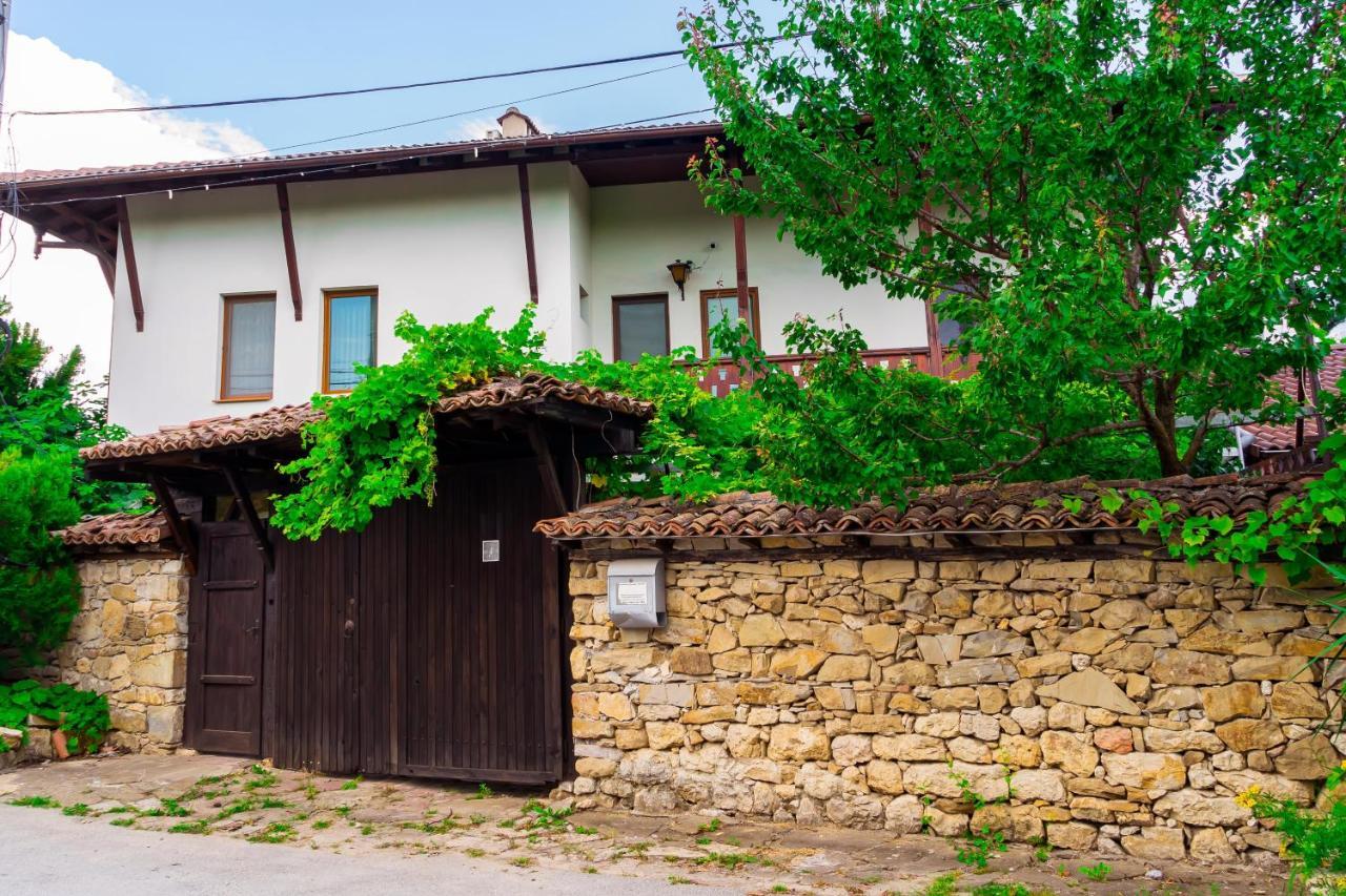 Guest House Geranium Arbanasi Exterior foto